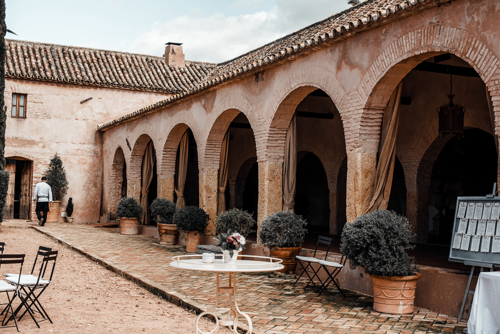 Kim and Xavier's andalusian hacienda wedding in Seville